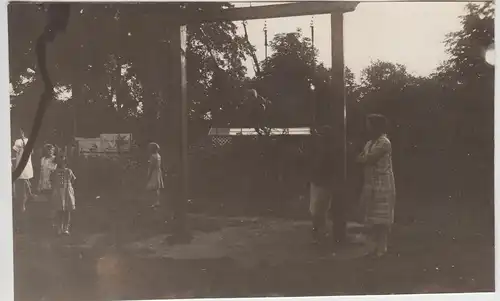 (F24988) Orig. Foto Kinder im Garten, Schaukel 1929