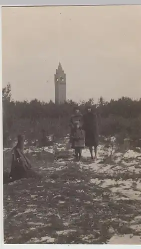 (F24965) Orig. Foto Personen vor Turm i. Berlin Grunewald 1927