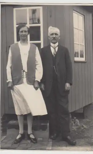 (F24909) Orig. Foto Leer, älteres Paar am Gartenhäuschen a. Plytenberg 1929