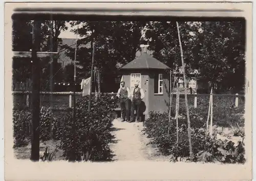 (F24892) Orig. Foto Leer, Personen in einem Gartenhäuschen a. Plytenberg 1929