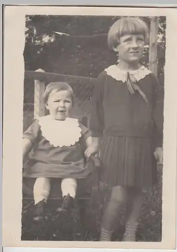 (F24878) Orig. Foto kleine Mädchen im Freien 1929