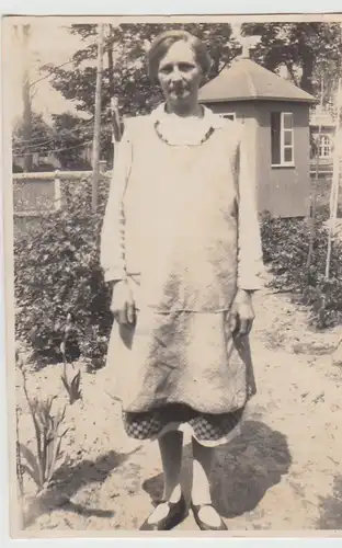 (F24843) Orig. Foto Leer, junge Frau im Garten a. Plytenberg 1929