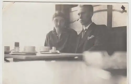 (F24838) Orig. Foto Loga (Leer), Paar in einem Café 1929