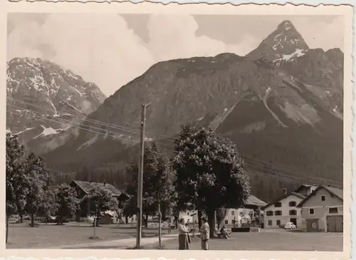 (F24669) Orig. Foto Ehrwald, Partie mit Sonnenspitze 1959