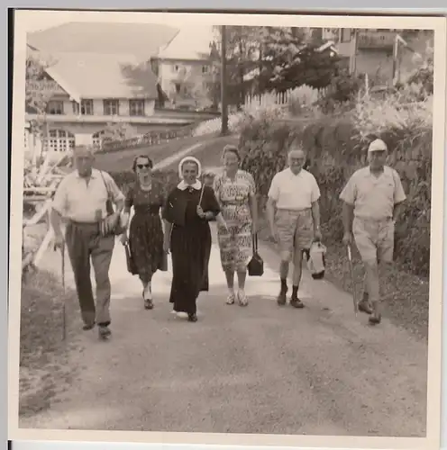 (F24612) Orig. Foto Personen wandern auf den Feldberg 1957