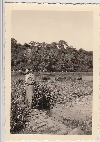 (F24529) Orig. Foto Blankenstein (Hattingen), Mann am See 1953