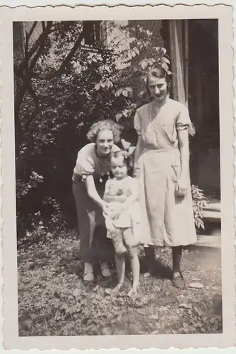 (F24382) Orig. Foto Bad Blankenburg, Personen vor Villa Knappert 1936