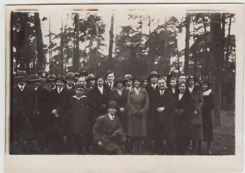 (F24351) Orig. Foto Gruppenbild im Freien 1932