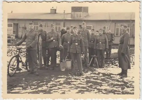 (F2432) Orig. Foto 2.WK, Wehrmacht-Soldaten bei der Arbeit, 1940er
