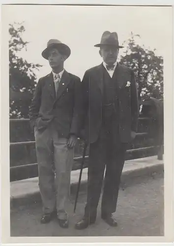 (F24167) Orig. Foto Personen auf dem Petersberg (Siebengebirge) 1932