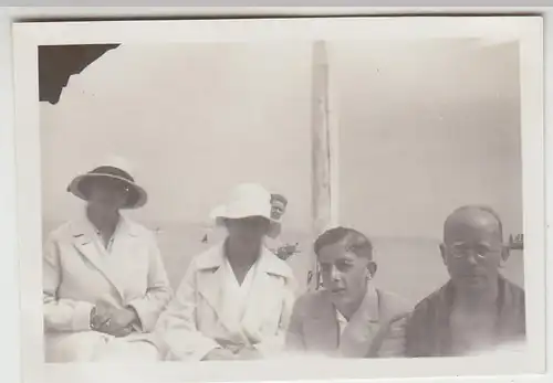 (F24126) Orig. Foto Timmendorferstrand, Personen am Strand 1930