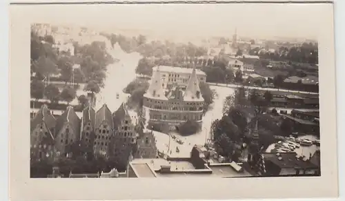 (F24123) Orig. Foto Lübeck, Blick auf Holstentor 1930