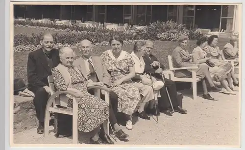 (F24045) Orig. Foto Bad Schwalbach, Personen im Kurpark 1953