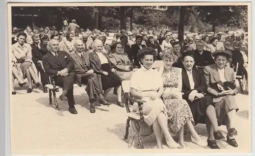 (F24042) Orig. Foto Bad Schwalbach, Frühkonzert im Kurpark 1953