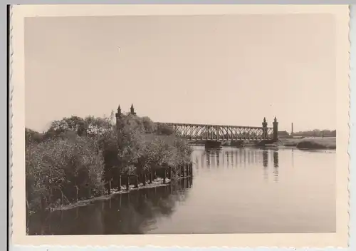 (F23942) Orig. Foto Eisenbahnbrücke bei Randers (DK) 1956