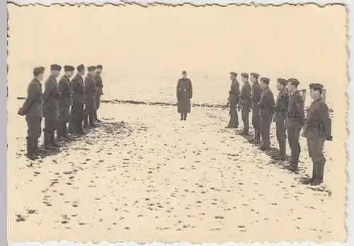 (F2390) Orig. Foto 2.WK, Soldaten im Felde angetreten, Ausbildung, 1940er