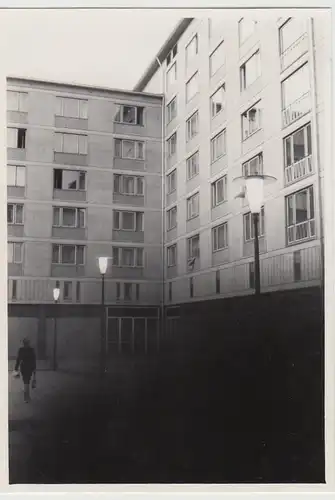 (F23742) Orig. Foto Leipzig, Wohn- u. Geschäftshaus Katharinenstraße Hof 1960er