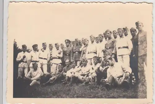 (F23689) Orig. Foto deutsche Soldaten im Freien 1930er