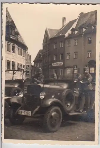 (F23656) Orig. Foto deutsche Soldaten am Automobil 1930er