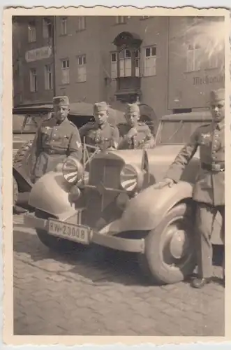 (F23652) Orig. Foto deutsche Soldaten am Automobil 1930er