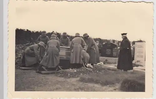 (F23648) Orig. Foto Beerdigung eines deutschen Soldaten 1930er