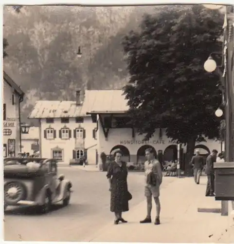 (F23566) Orig. Foto Oberammergau, auf der Straße, Konditorei 1938