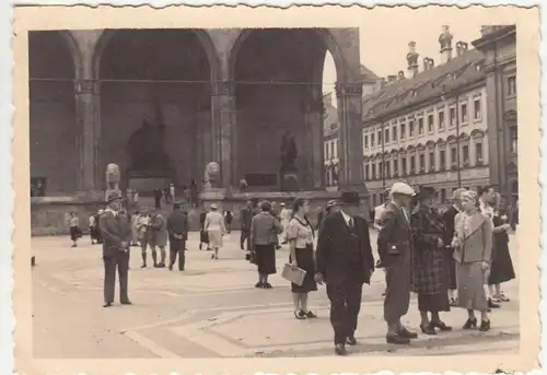 (F23549) Orig. Foto München, an der Feldherrnhalle 1938