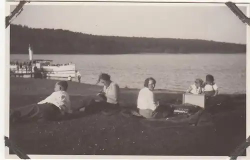 (F23482) Orig. Foto Tornow, Ruppiner Schweiz, Personen am See, Dampfer 1932