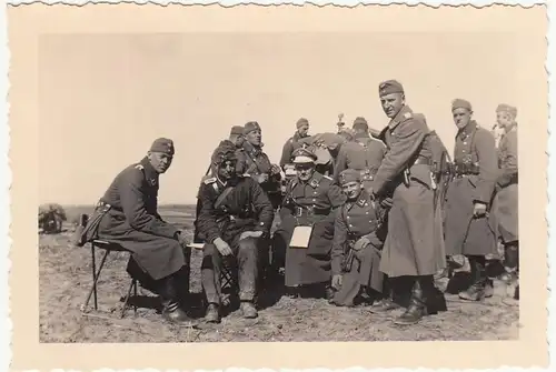 (F23448) Orig. Foto deutsche Soldaten im Freien, Übung 1930/40er