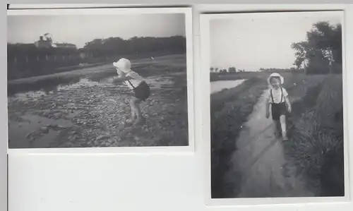 (F23289) 2x Orig. Mini-Foto Kind am Flussufer in Leipnik Lipník 1936