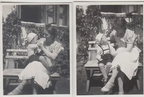 (F23261) 2x Orig. Mini-Foto Mutter mit Kind auf Gartenbank 1936