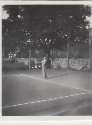 (F23111) Orig. Mini-Foto Tennisspieler a. Platz i. Würbenthal 1933