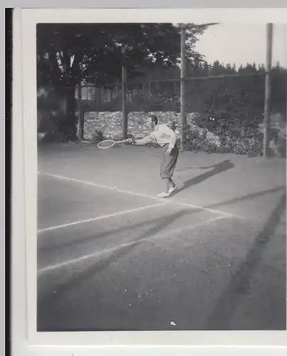 (F23108) Orig. Mini-Foto Tennisspieler a. Platz i. Würbenthal 1933