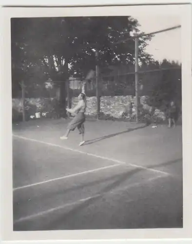 (F23107) Orig. Mini-Foto Tennisspieler a. Platz i. Würbenthal 1933