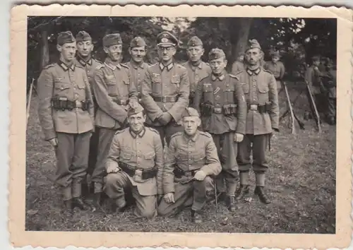 (F22593) Orig. Foto deutsche Soldaten, Gruppenbild im Freien 1930er