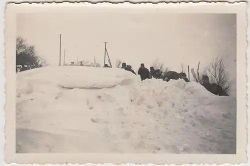 (F22591) Orig. Foto Männer m. Spaten im tiefen Schnee, R.A.D. Garding 1936/37