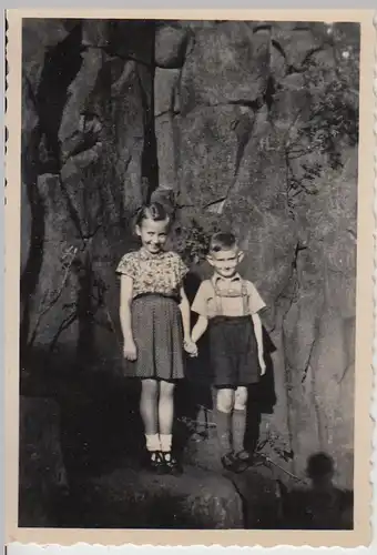 (F22547) Orig. Foto Görlitz, Kinder auf der Landeskrone 1954