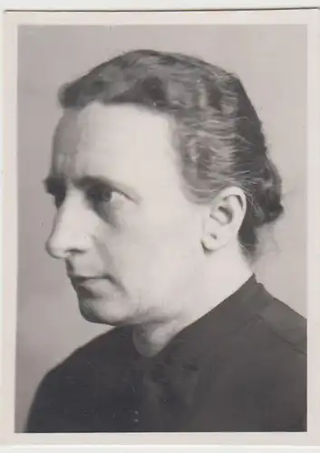(F22516) Orig. Foto Porträt einer Frau, Görlitz 1946