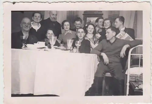 (F22451) Orig. Foto Personen in der Stube, Geburtstagsfeier 1940