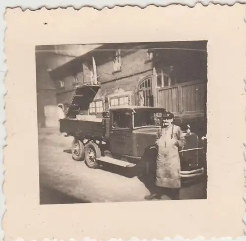 (F22440) Orig. Mini-Foto Lkw 3-Achser, Türaufschrift >Görlitz< 1930er