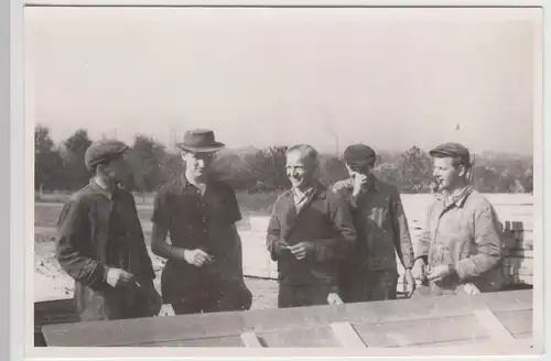 (F22419) Orig. Foto DDR Arbeiter auf der Baustelle, 1950er