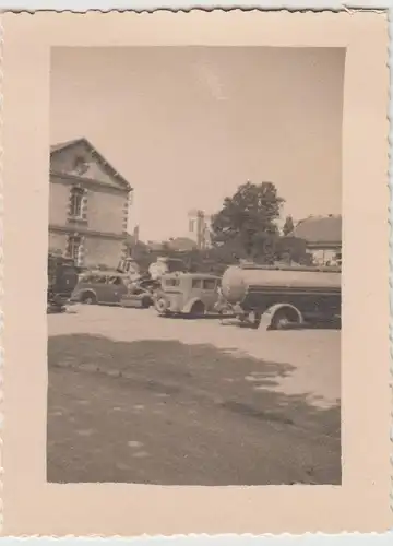 (F22265) Orig. Foto Nantes, zerstörte Fahrzeuge 1940