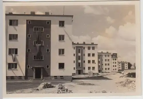 (F22050) Orig. Foto neu gebaute Wohnblocks 1950er, möglw. Nordhausen