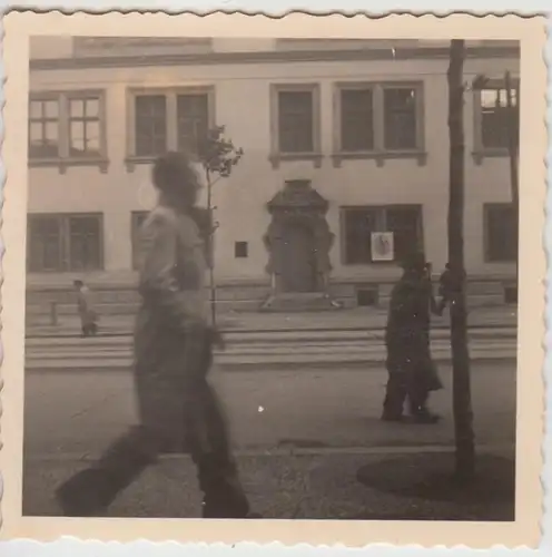 (F21934) Orig. Foto Berlin, verzierte Tür am Haus der Stadtbibliothek 1952