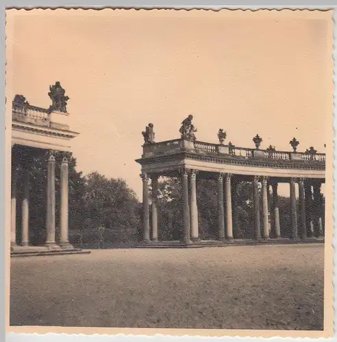 (F21920) Orig. Foto Potsdam, Detail am Schloss Sanssouci 1952