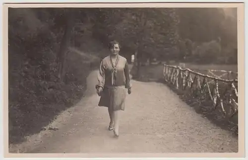 (F21843) Orig. Foto junge Frau Betty in Bad Berneck 1926