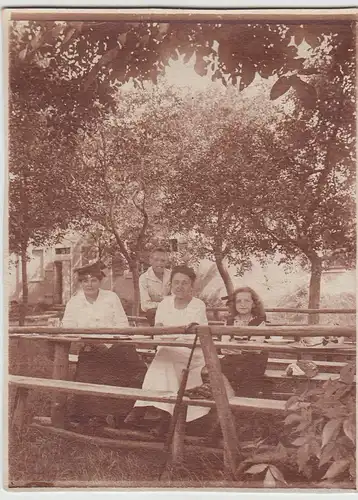 (F21797) Orig. Foto Personen im Gartenlokal, Kammerforst Ansbach 1910er