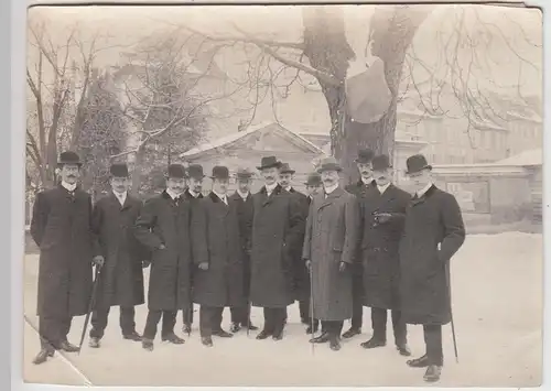 (F21792) Orig. Foto Herren, Spaziergang in Ansbach 1910er