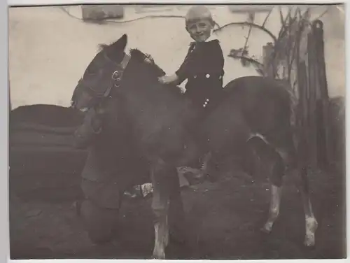 (F21781) Orig. Foto kleiner Junge Edmund auf Pony 1910er
