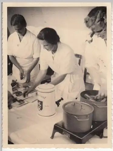 (F21507) Orig. Foto Heimatfest in Freital am 11.6.1939, Würstchenverkauf